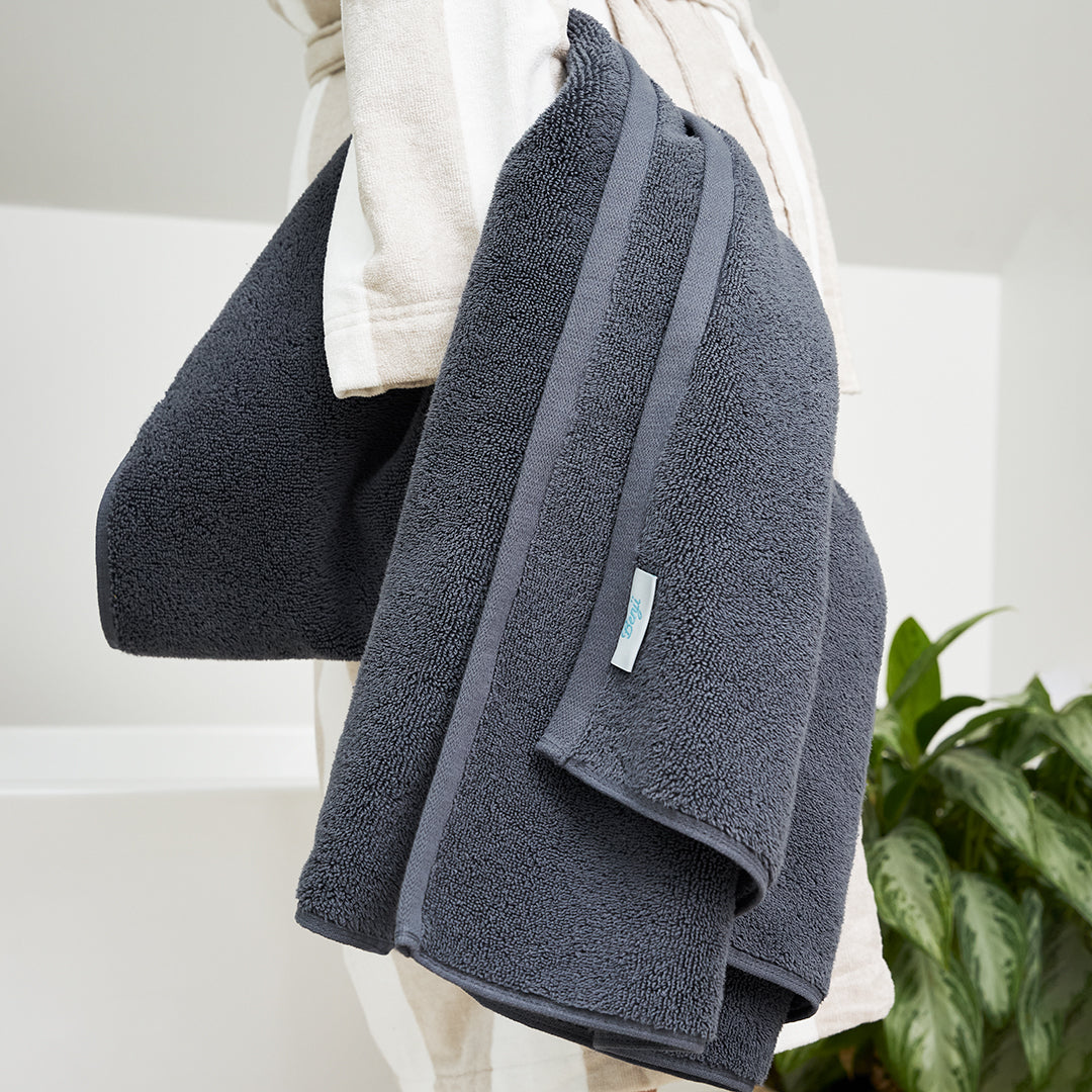 How to Choose Bath Towels That Don’t Suck: A Canadian’s No-BS Guide